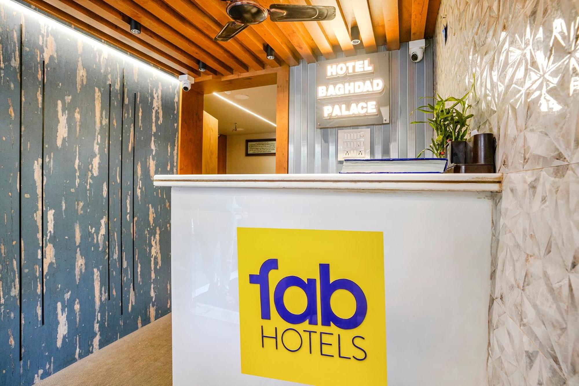 Fabexpress Baghdad Palace Hotel Bombay Eksteriør billede